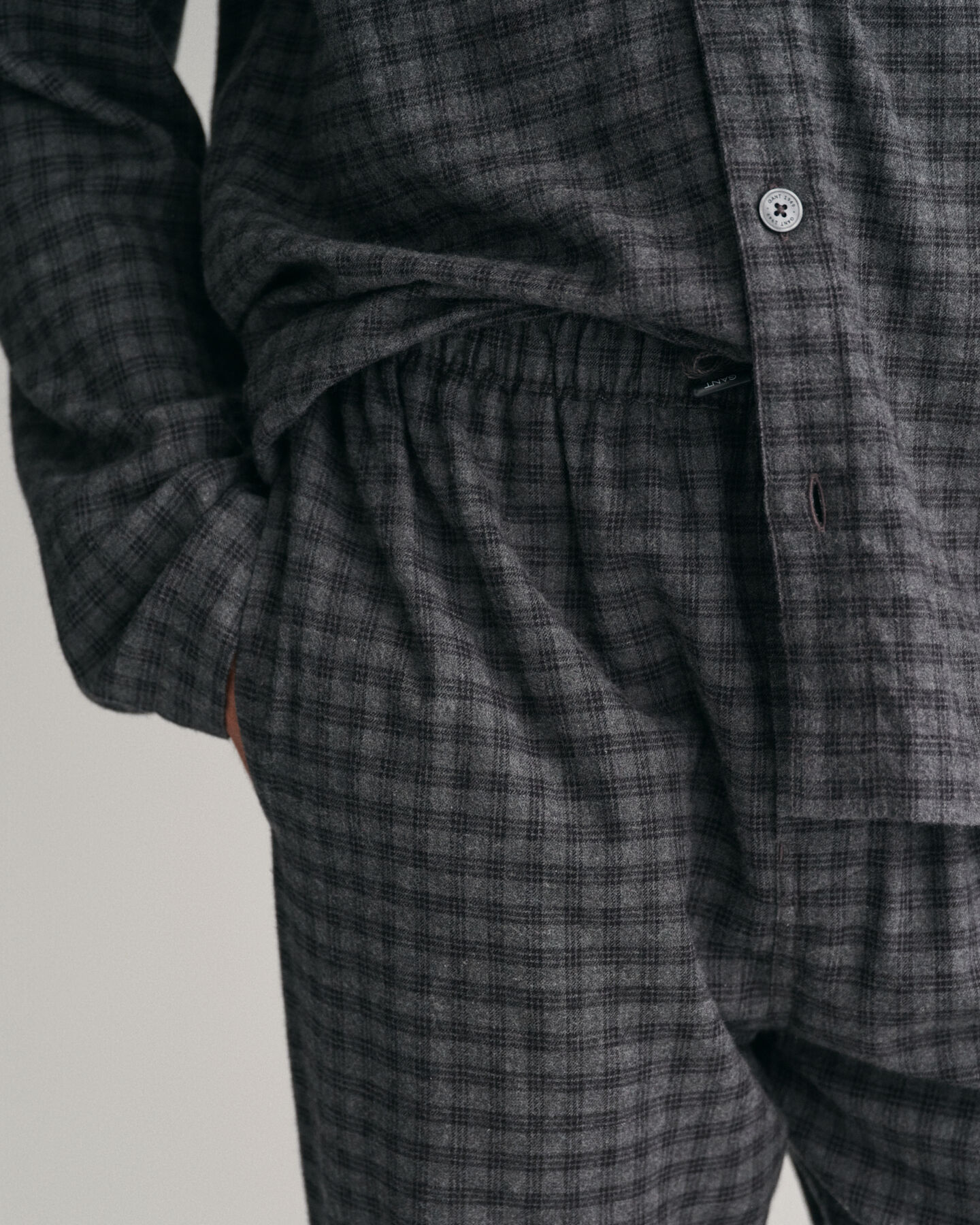 Flanellen pyjamabroek & -shirt in cadeauverpakking