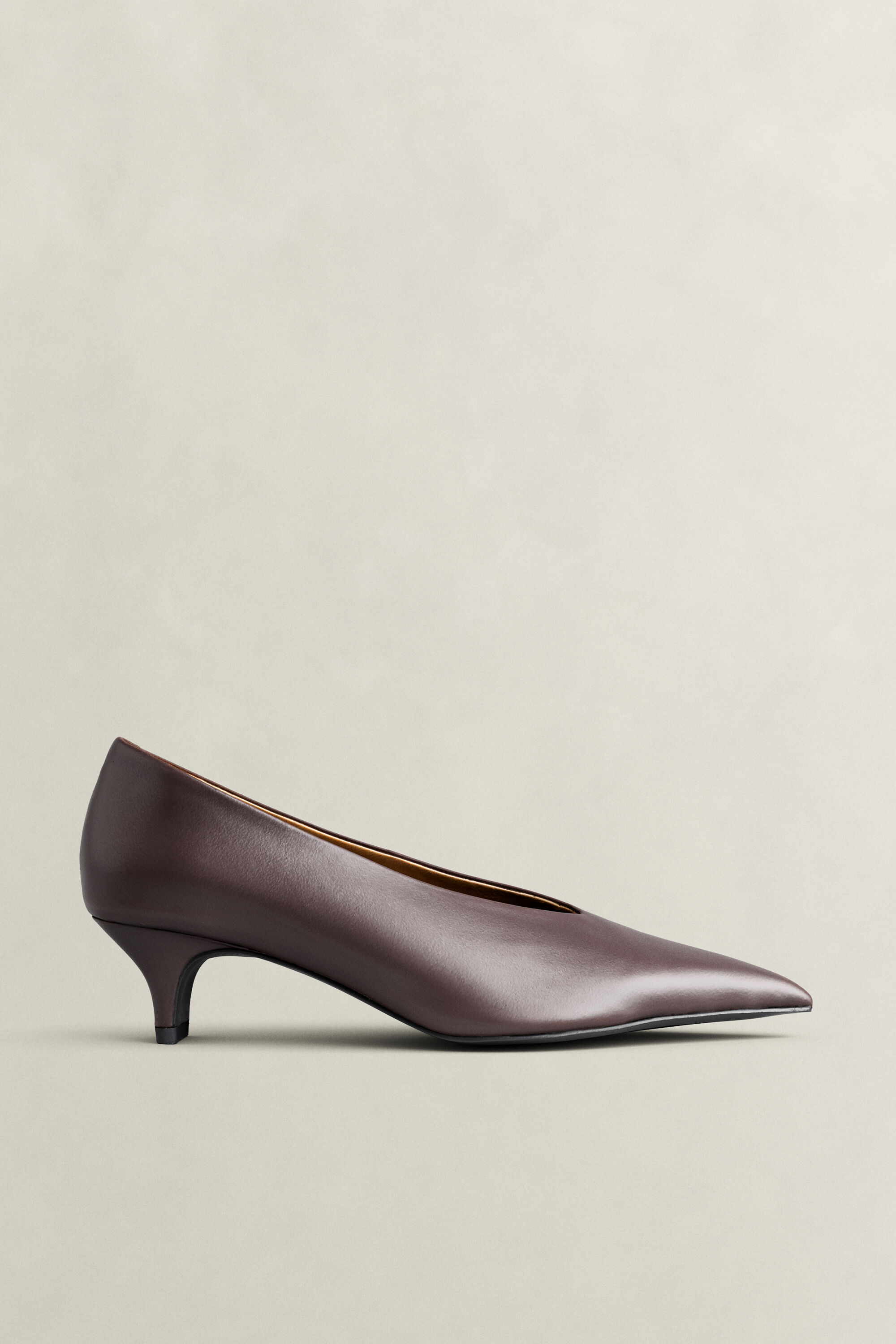 Tillbye leren pumps met puntige neus