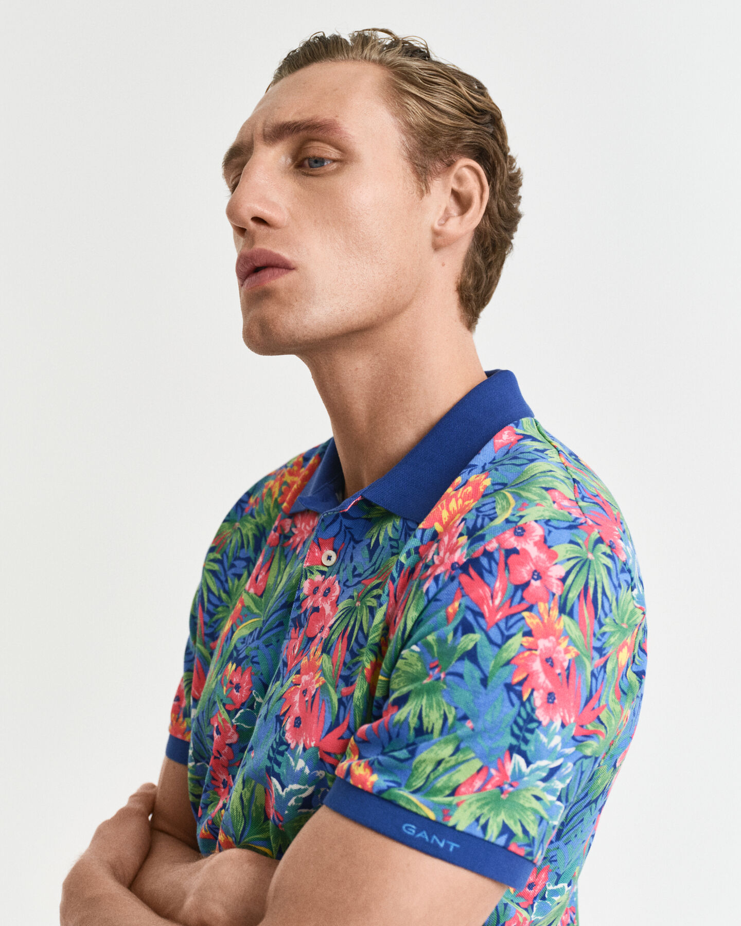 Poloshirt met veelkleurige tropische print