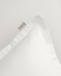 Satijnen kussensloop met stiksels