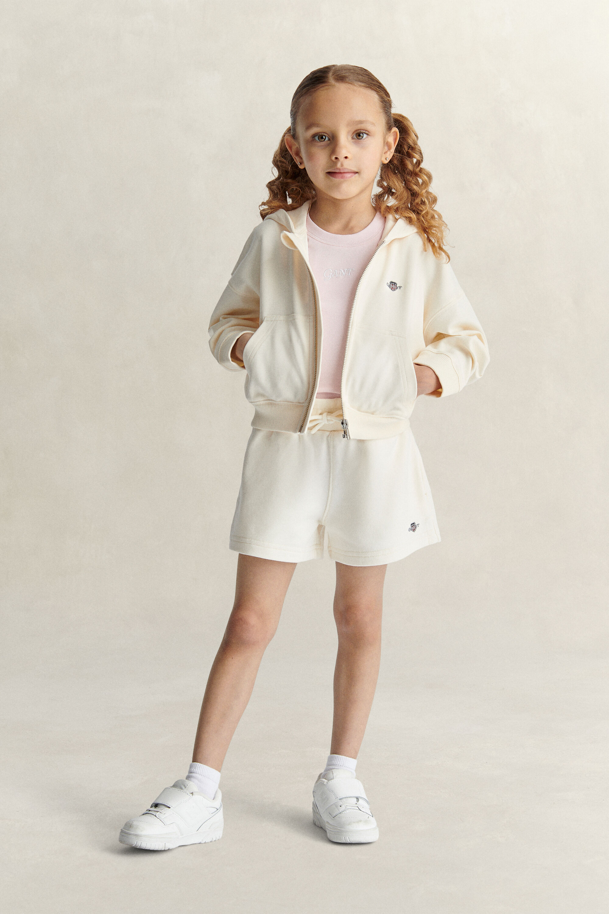 Girls cropped Shield hoodie met ritssluiting
