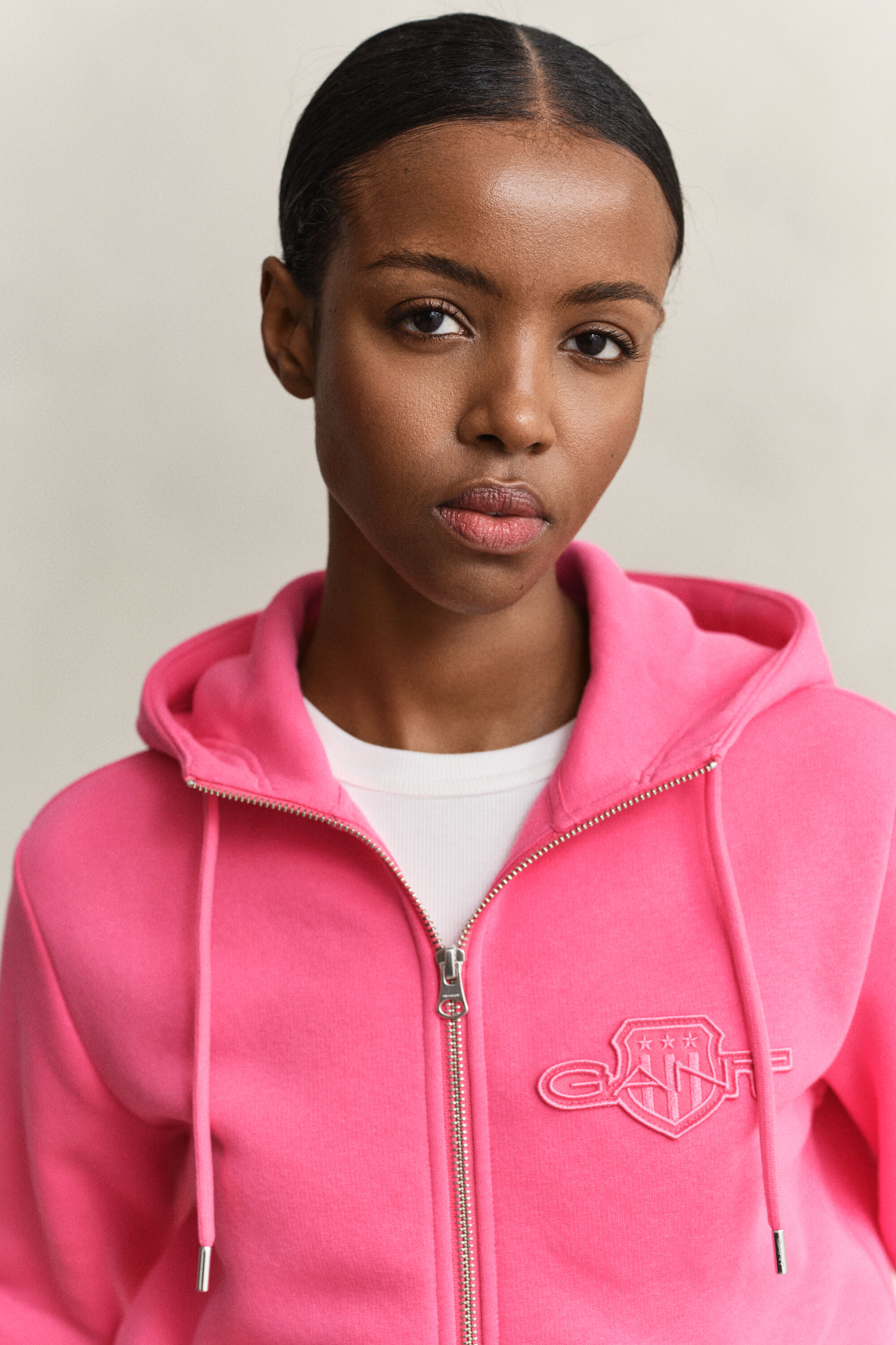 Tonal Shield hoodie met ritssluiting