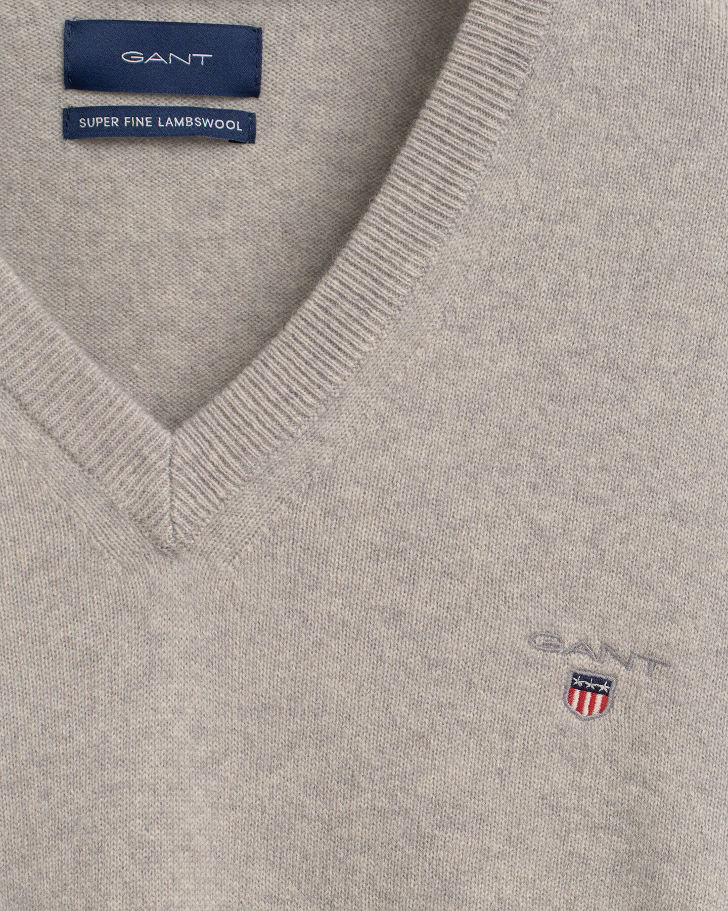 Trui met V-hals van buitengewoon zachte lamswol