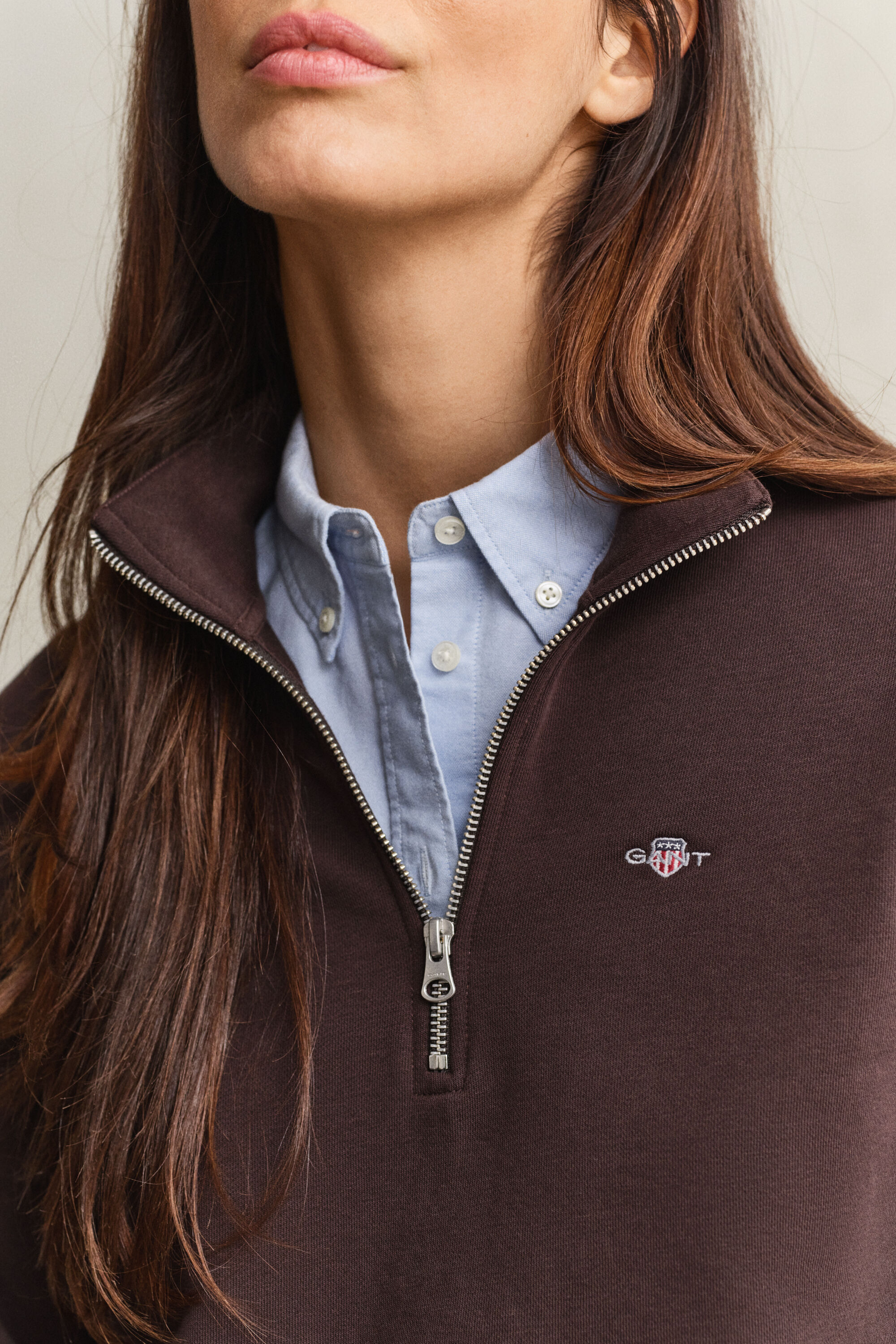 Shield sweatshirt met korte rits