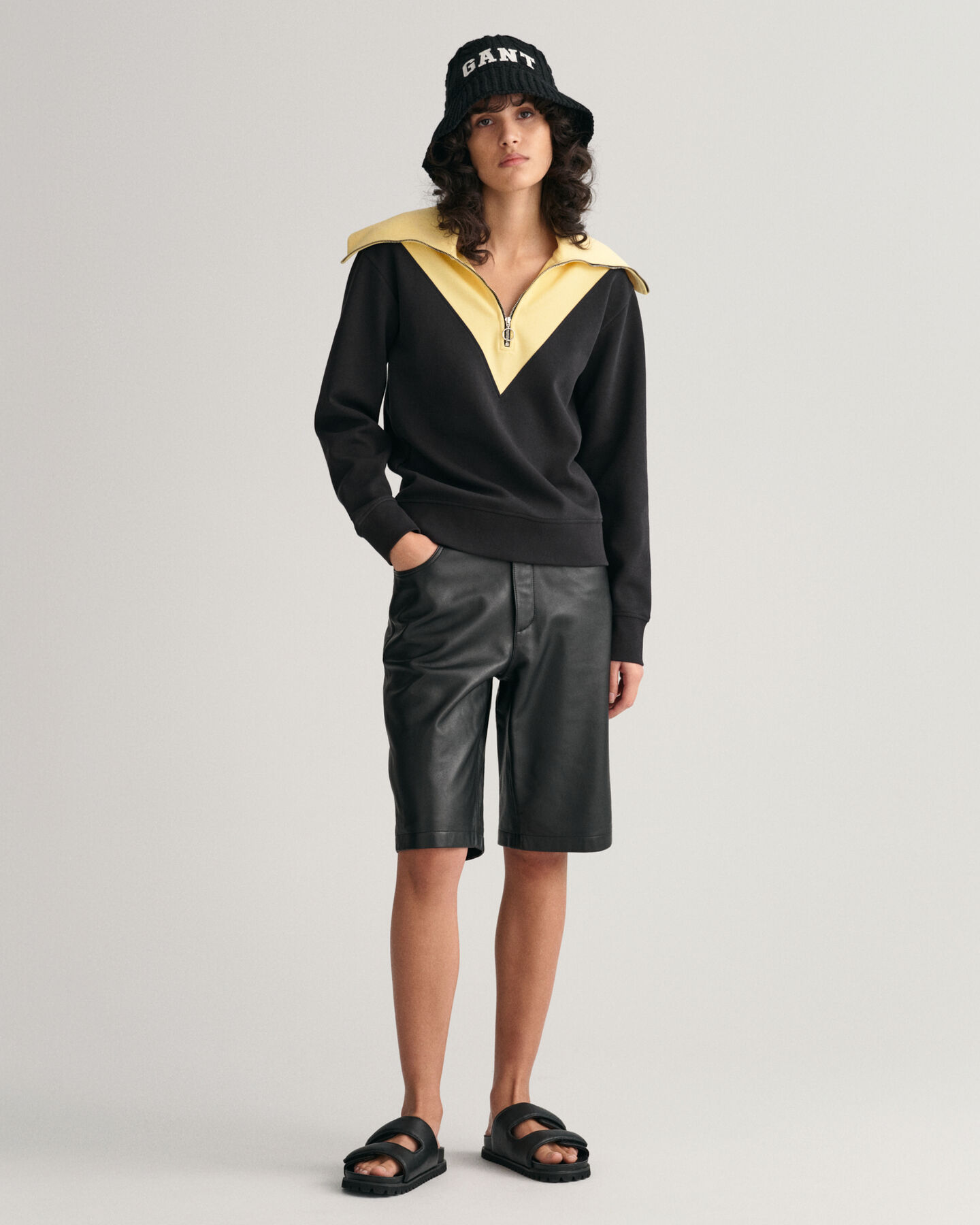 Sweatshirt met kleurblok en korte rits