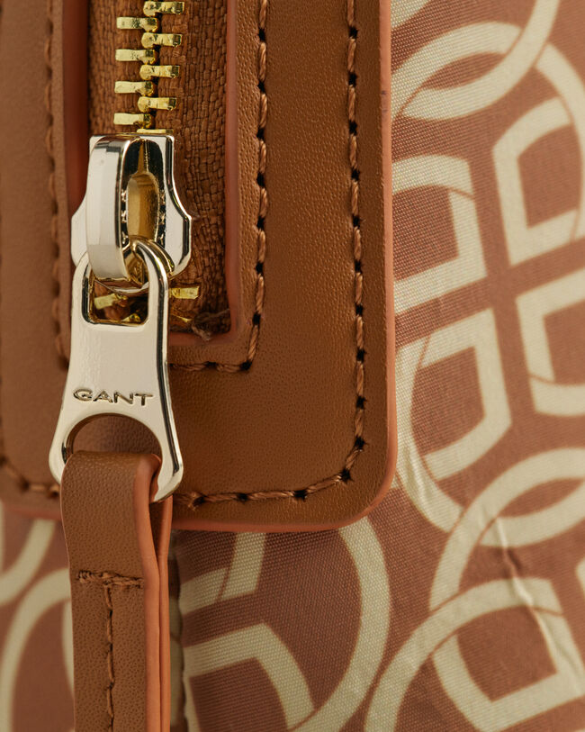 G Patterned make-uptas