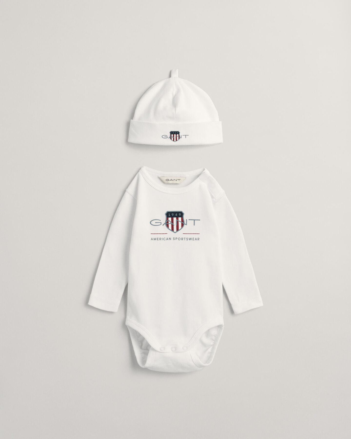 Baby Archive Shield romper & beanie
