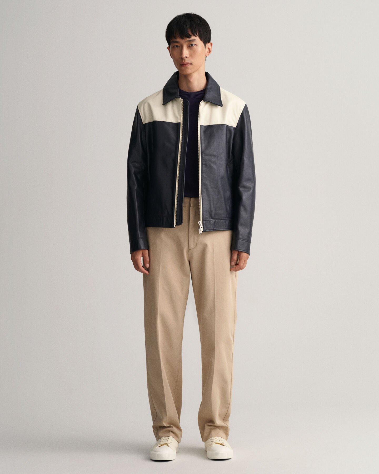 Wide Straight Fit chino