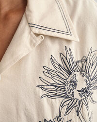 Oversized overhemd met borduurwerk en korte mouwen