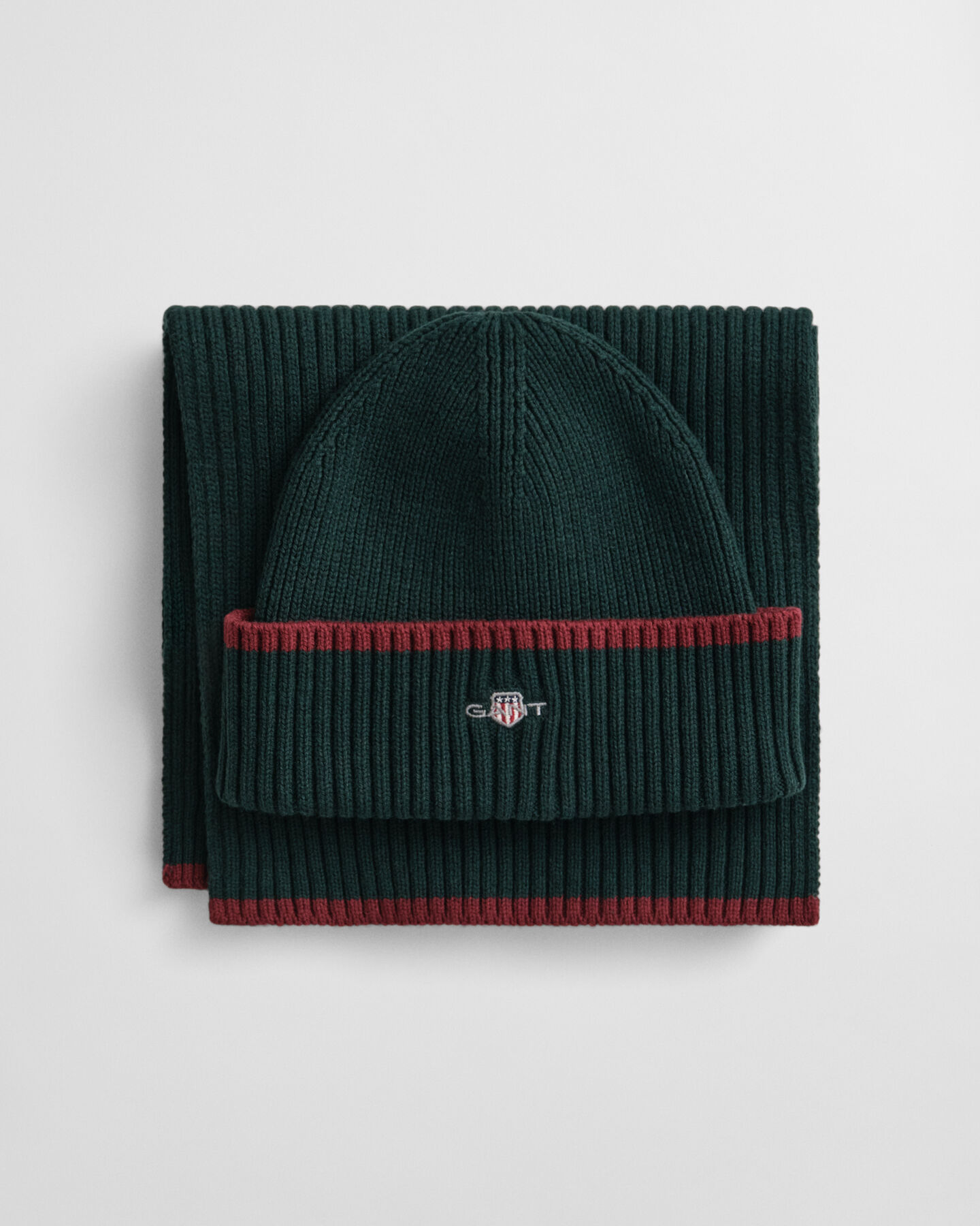 Essential cadeauset met beanie en sjaal