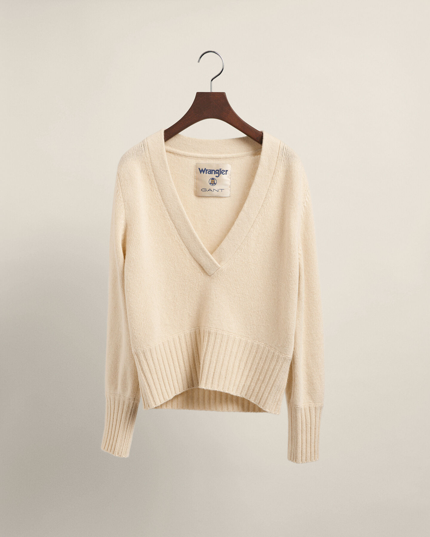 Wrangler x GANT Varsity trui met V-hals van kasjmiermix