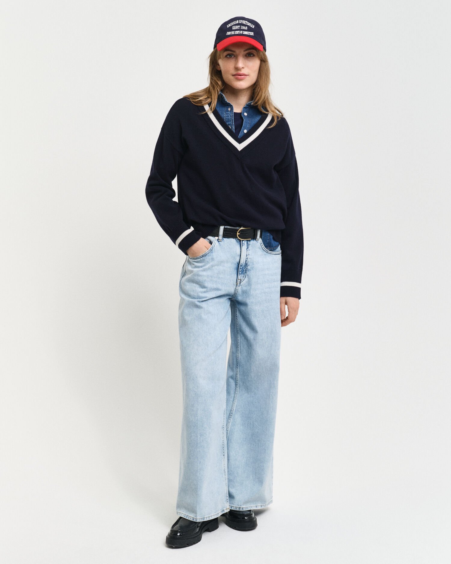 Trui met V-hals en contrast van buitengewoon zachte lamswol