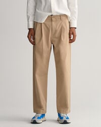 Relaxed Fit chino met plooien