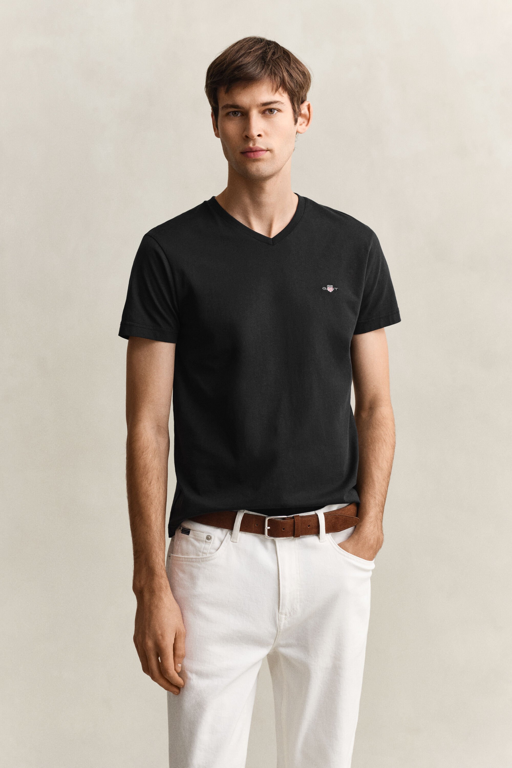 Slim Fit Shield T-shirt met V-hals