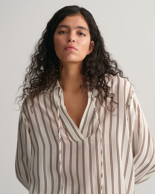 Gestreepte blouse met V-hals