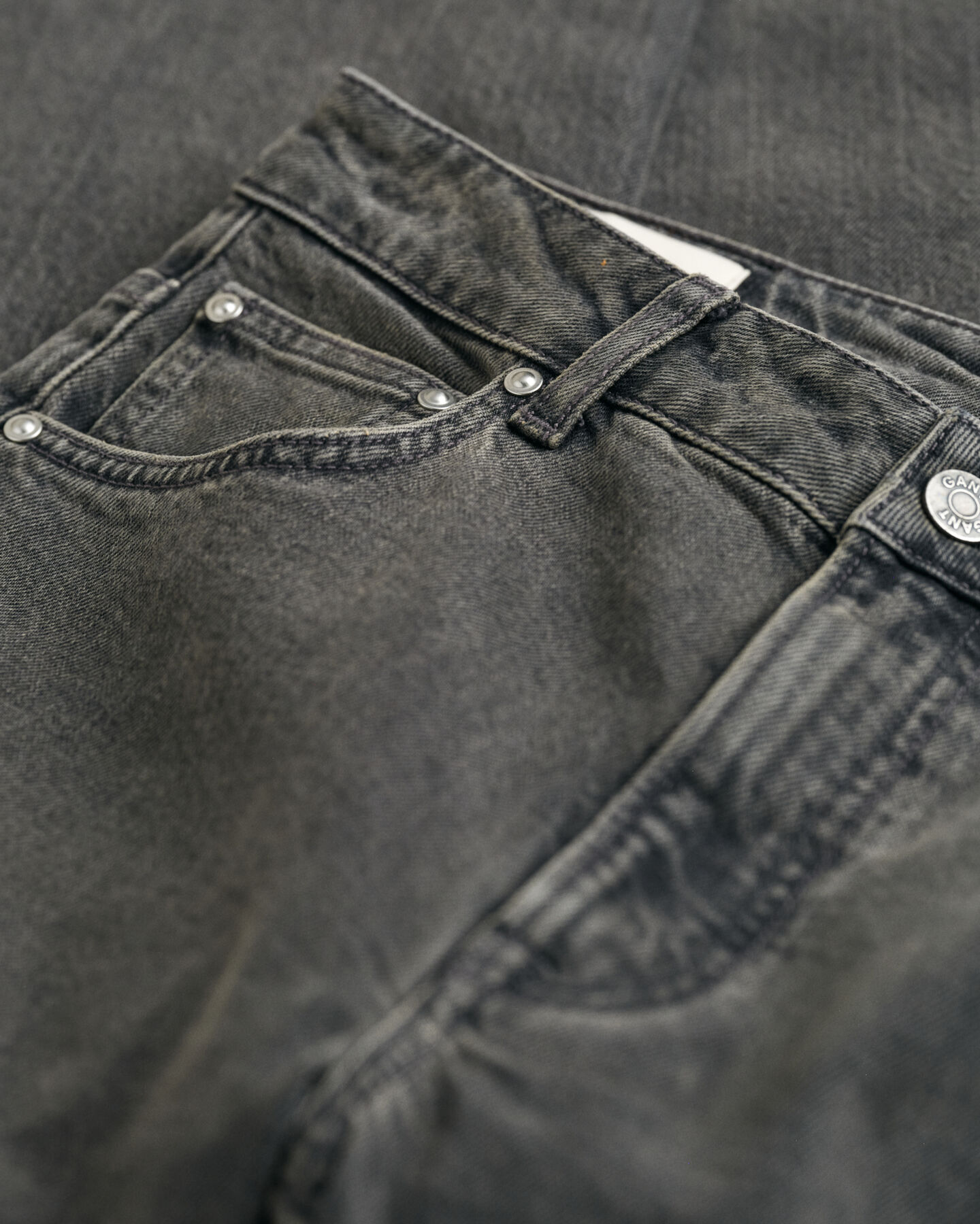 Jeans met iets kortere, rechte pijp