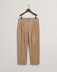 Relaxed Fit chino met plooien