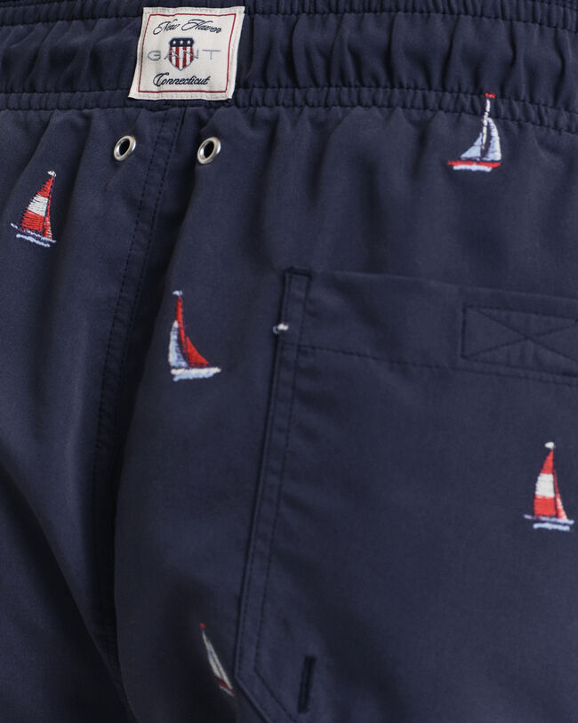 Zwemshort met geborduurde boot