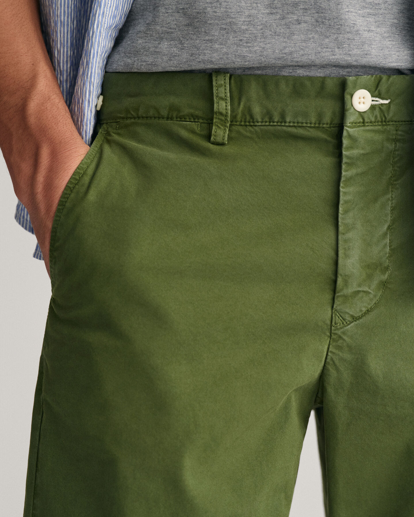 Regular Fit Sunfaded Short