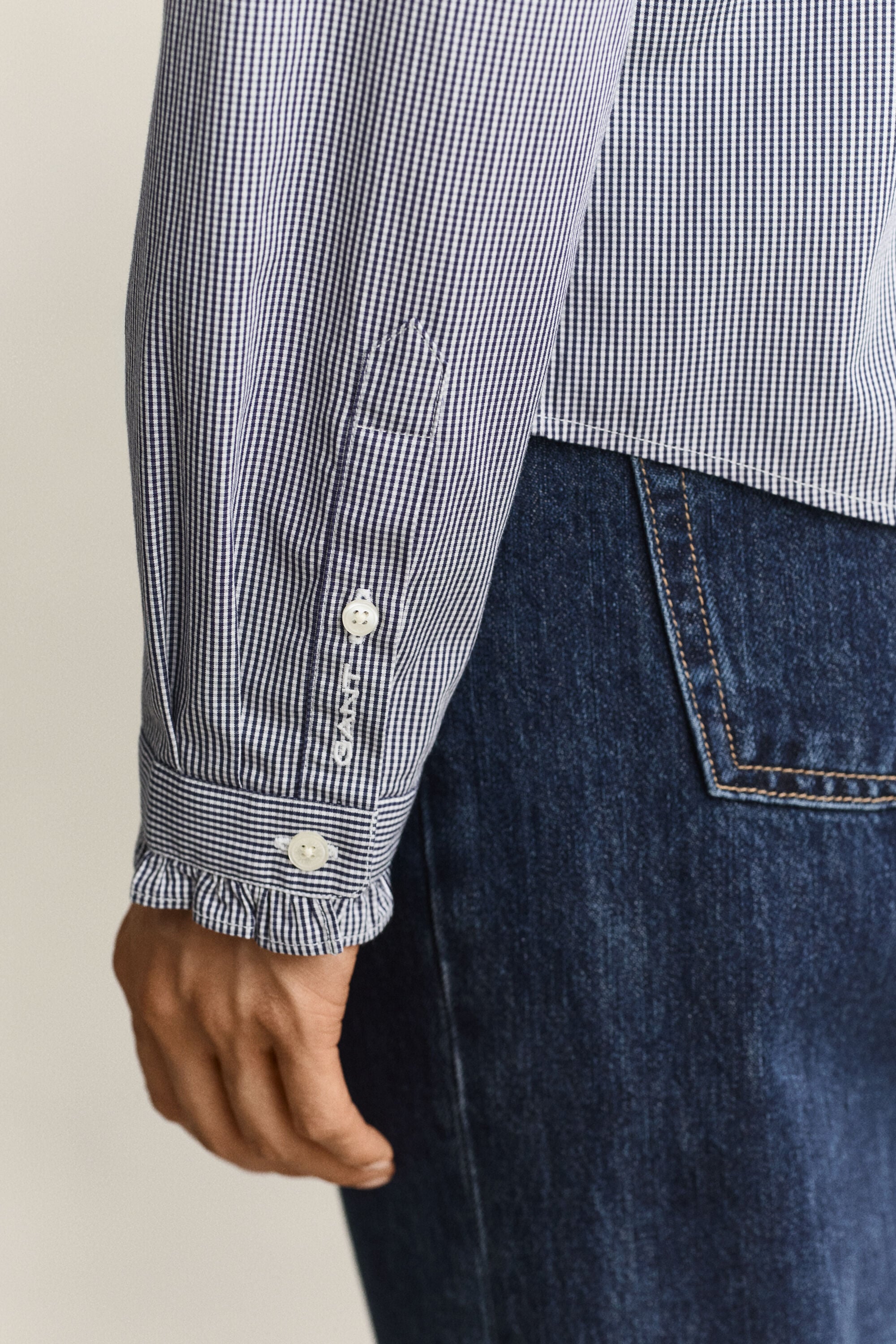 Blouse met ruches langs de kraag