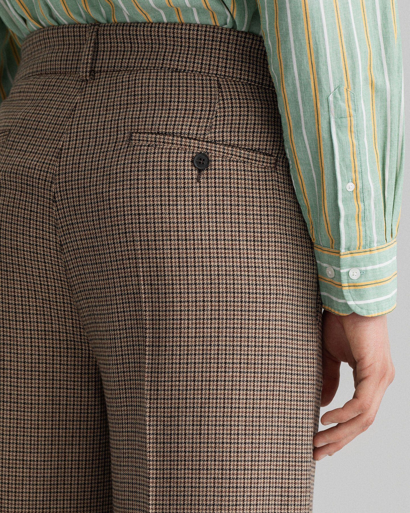 Kostuumbroek met plooien en ruitjes