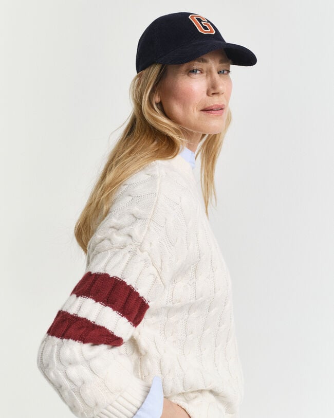 Gebreide kabeltrui met ronde hals en contrasterende strepen