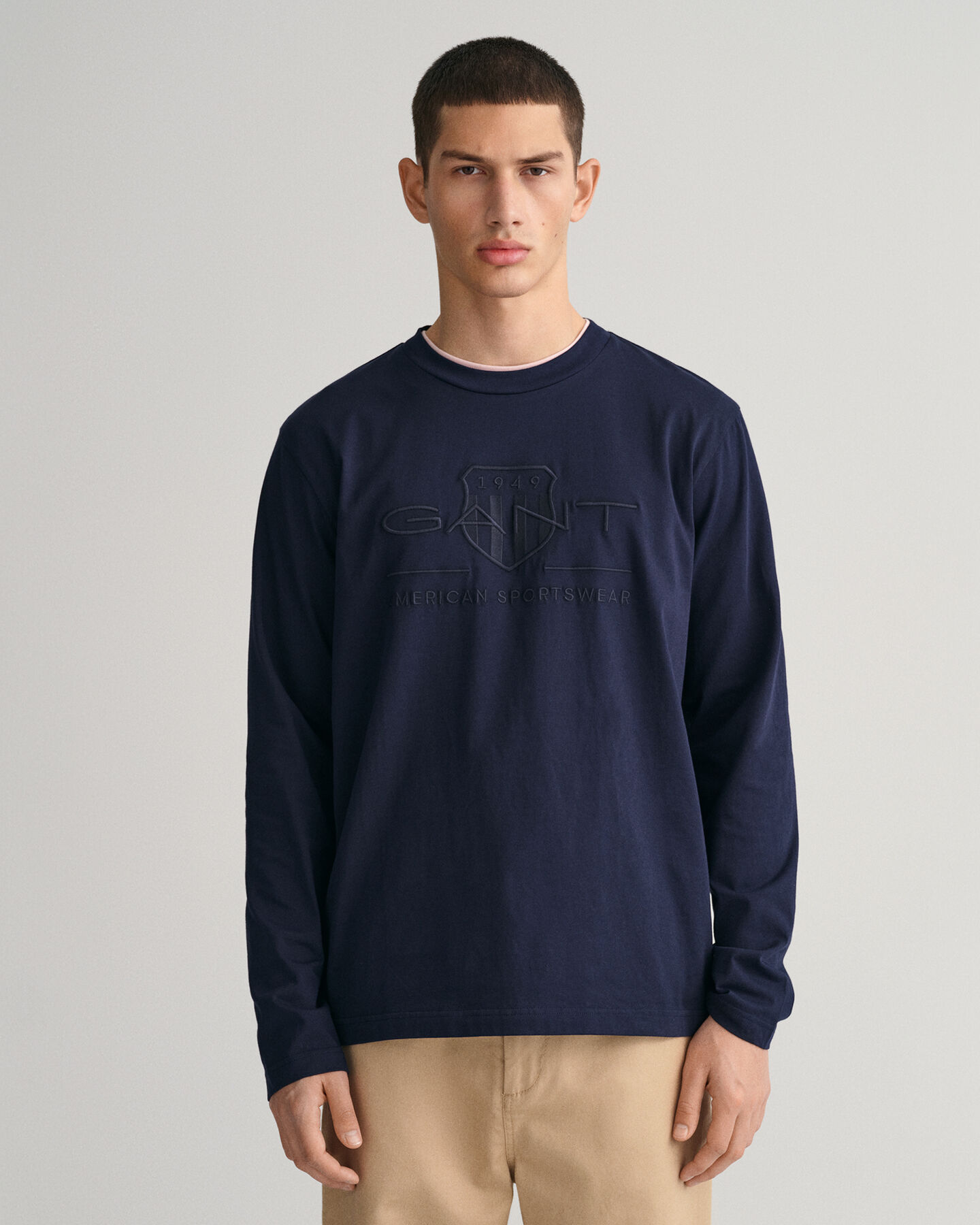 Tonal Shield T-shirt met lange mouwen