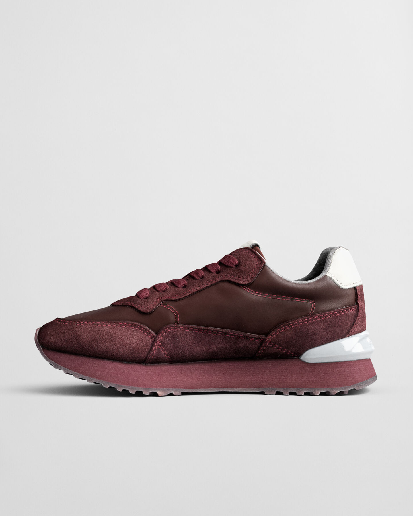 Bevinda sneakers van nylon en su&egrave;de