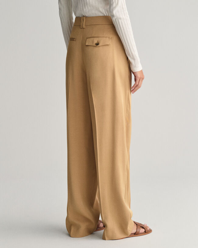 Loose Fit chino met lage taille en wijde pijpen