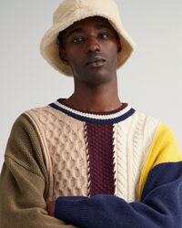 Kabeltrui met ronde hals en patches