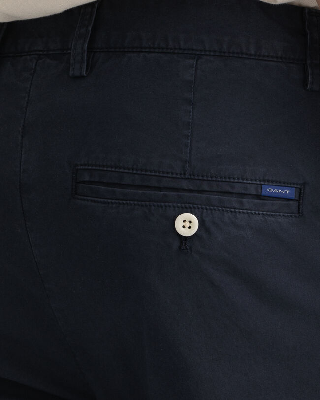 Hallden Slim Fit Sunfaded chino