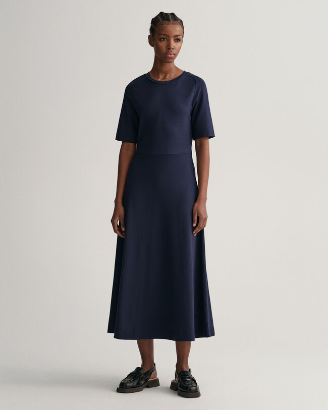 Uitlopende jurk met ronde hals en korte mouwen