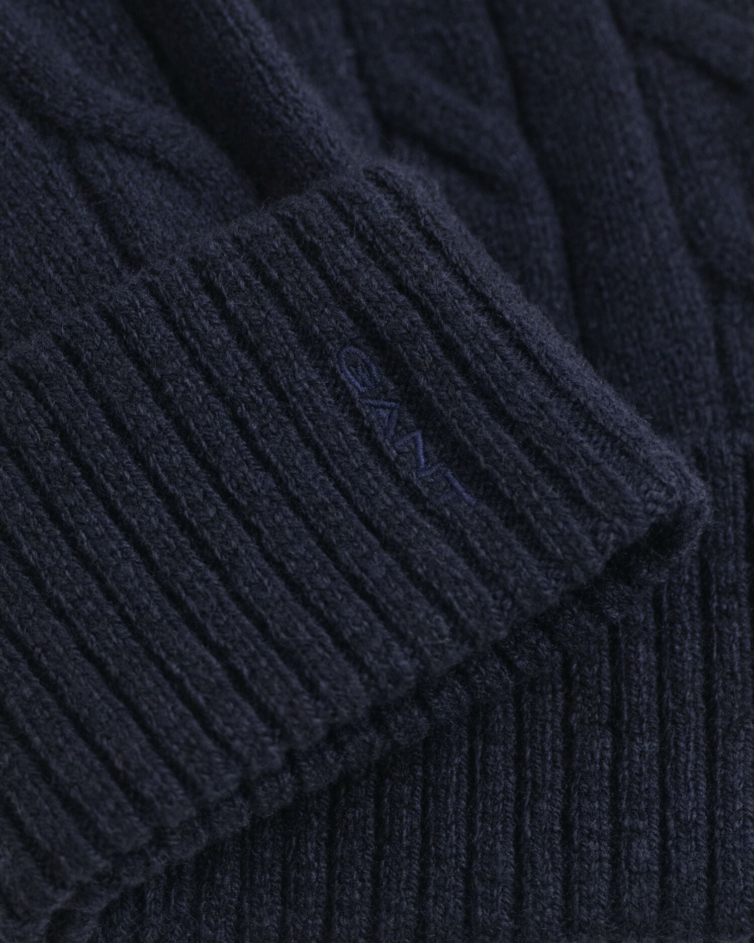 Wollen beanie met kabelpatroon