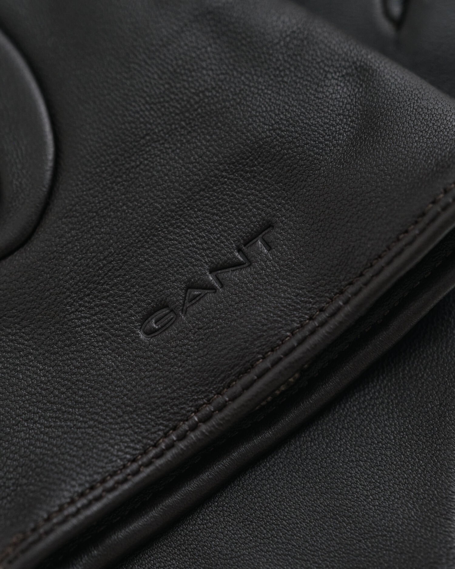 Leren handschoenen met knopen