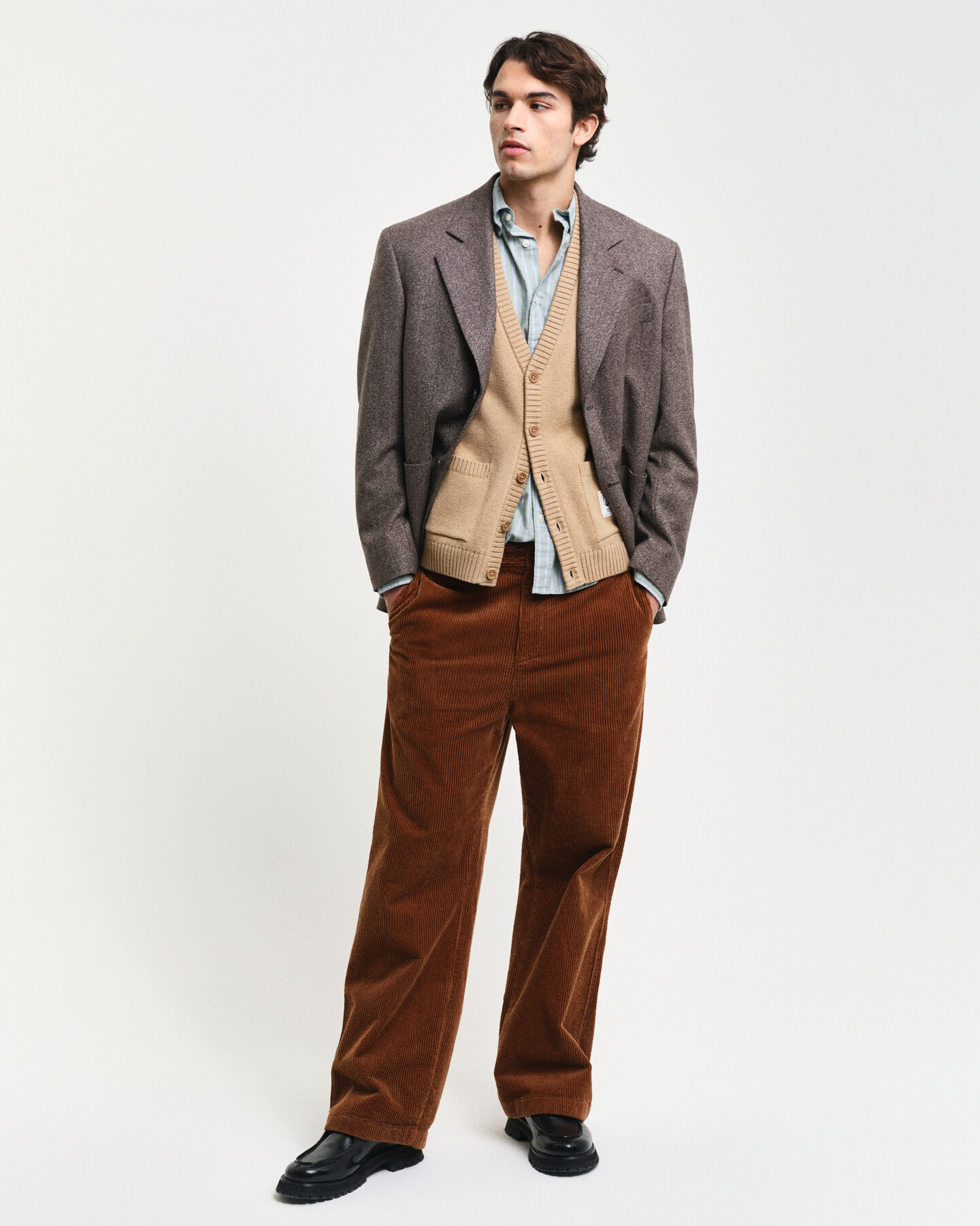 Wollen spencer met knopen