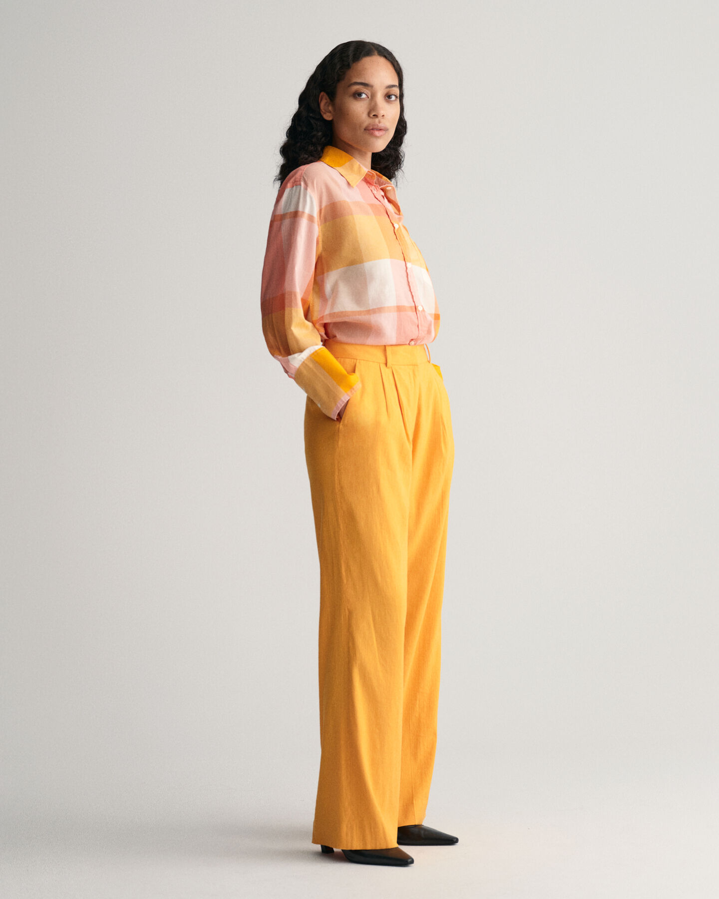 Relaxed Fit getailleerde broek van stretchlinnen