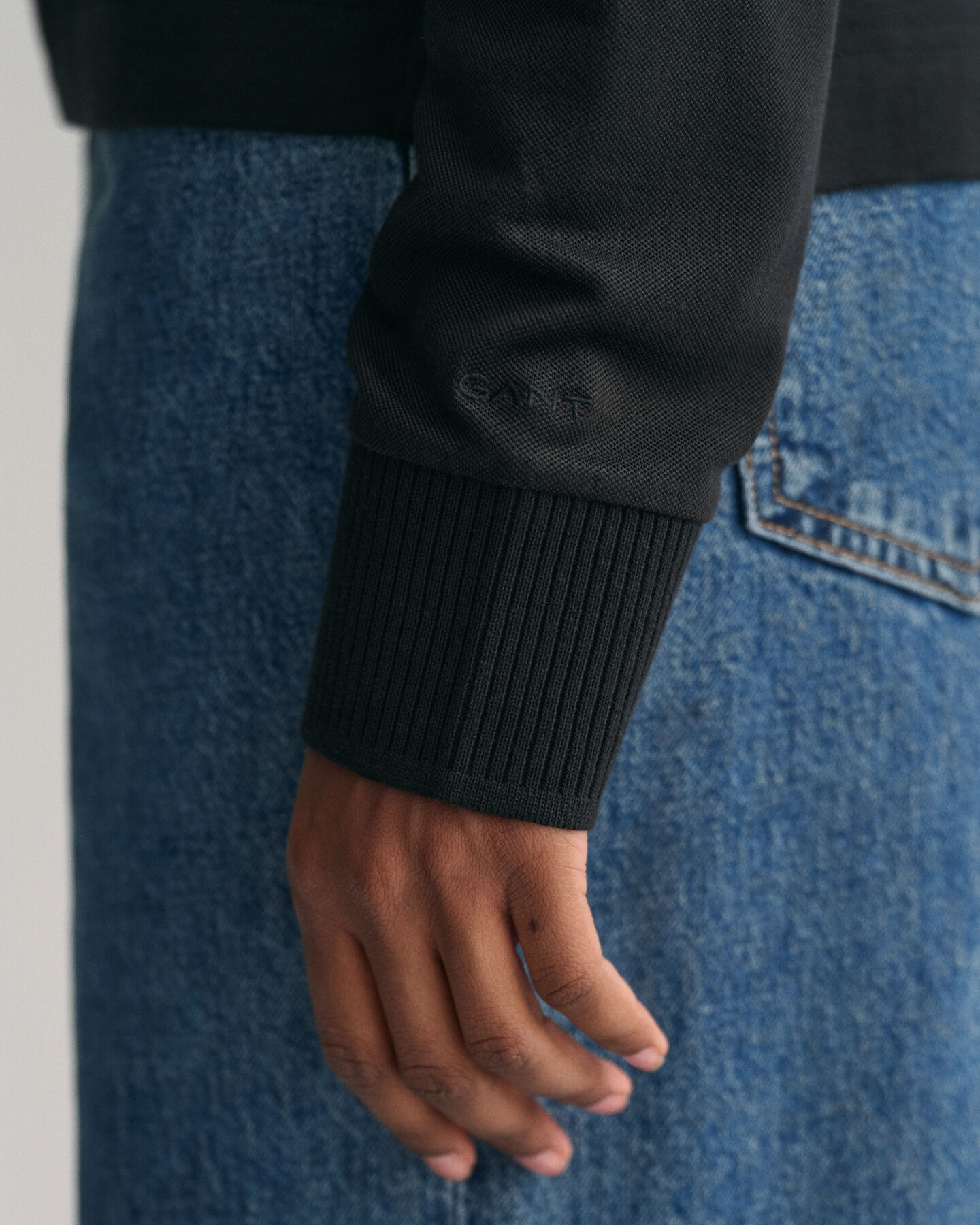 Poloshirt met kraag, detail en lange mouwen