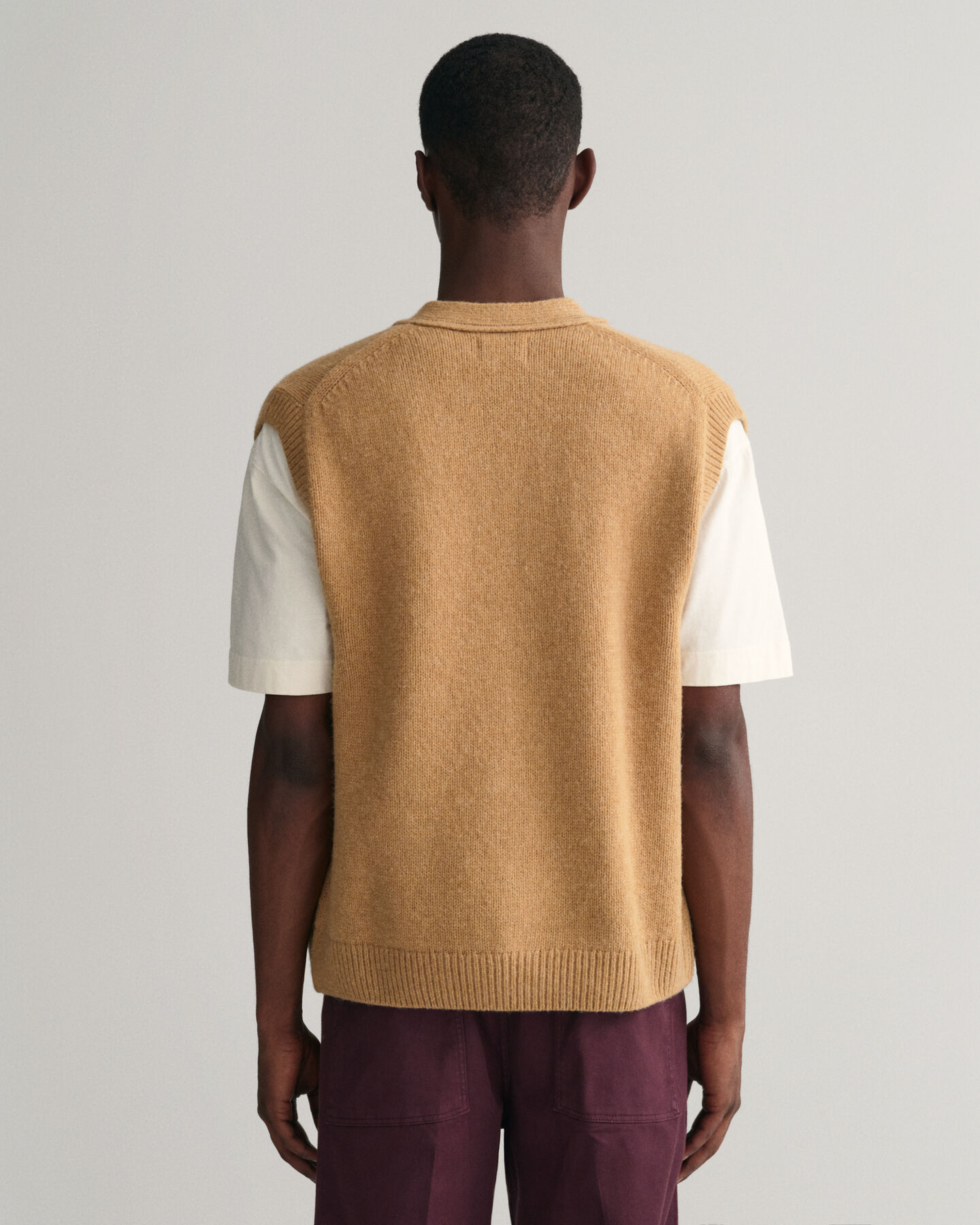 Zachte wollen spencer met knopen