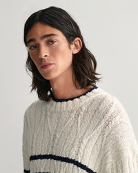 Gebreide kabeltrui met ronde hals en strepen