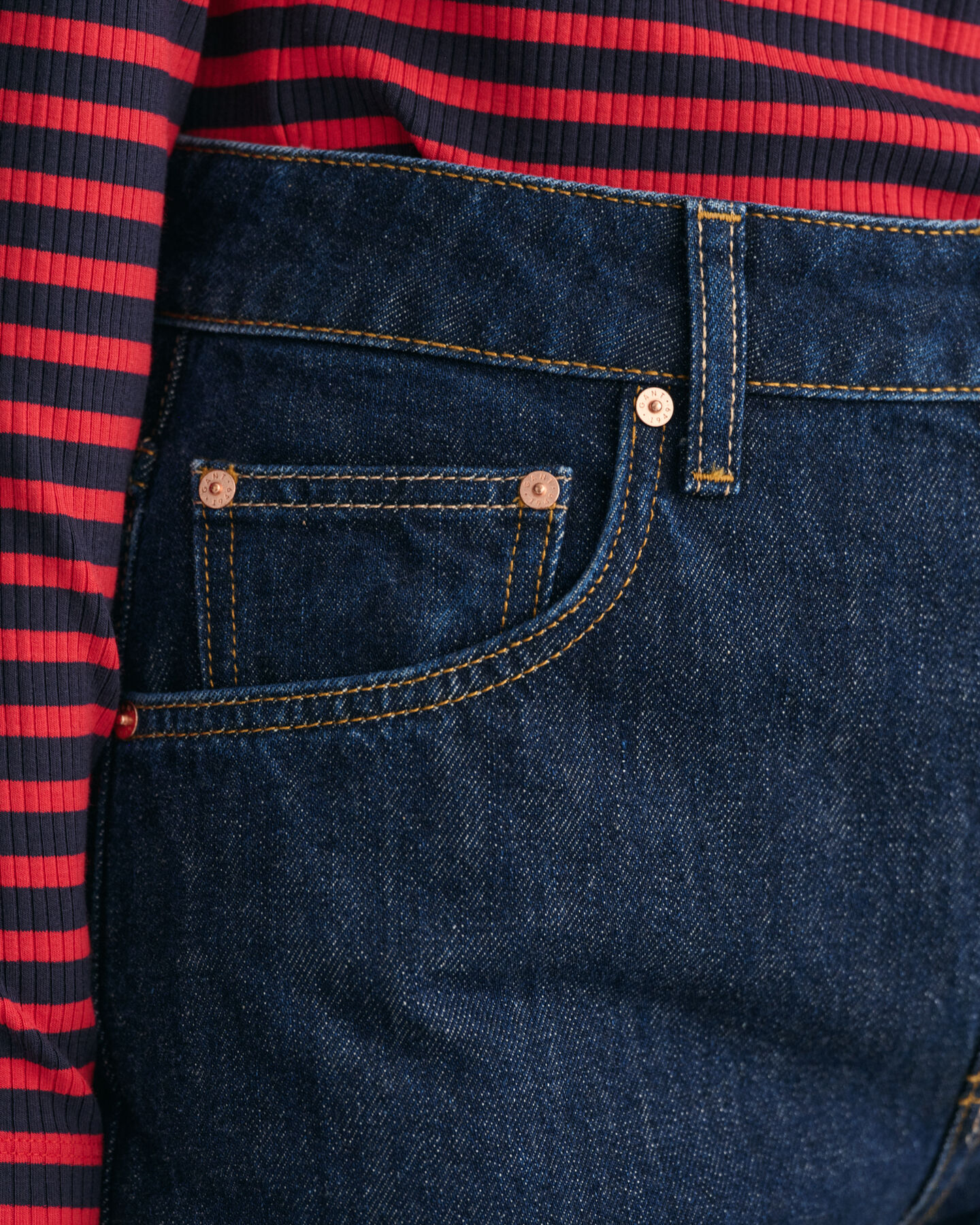 Straight Leg Rigid jeans