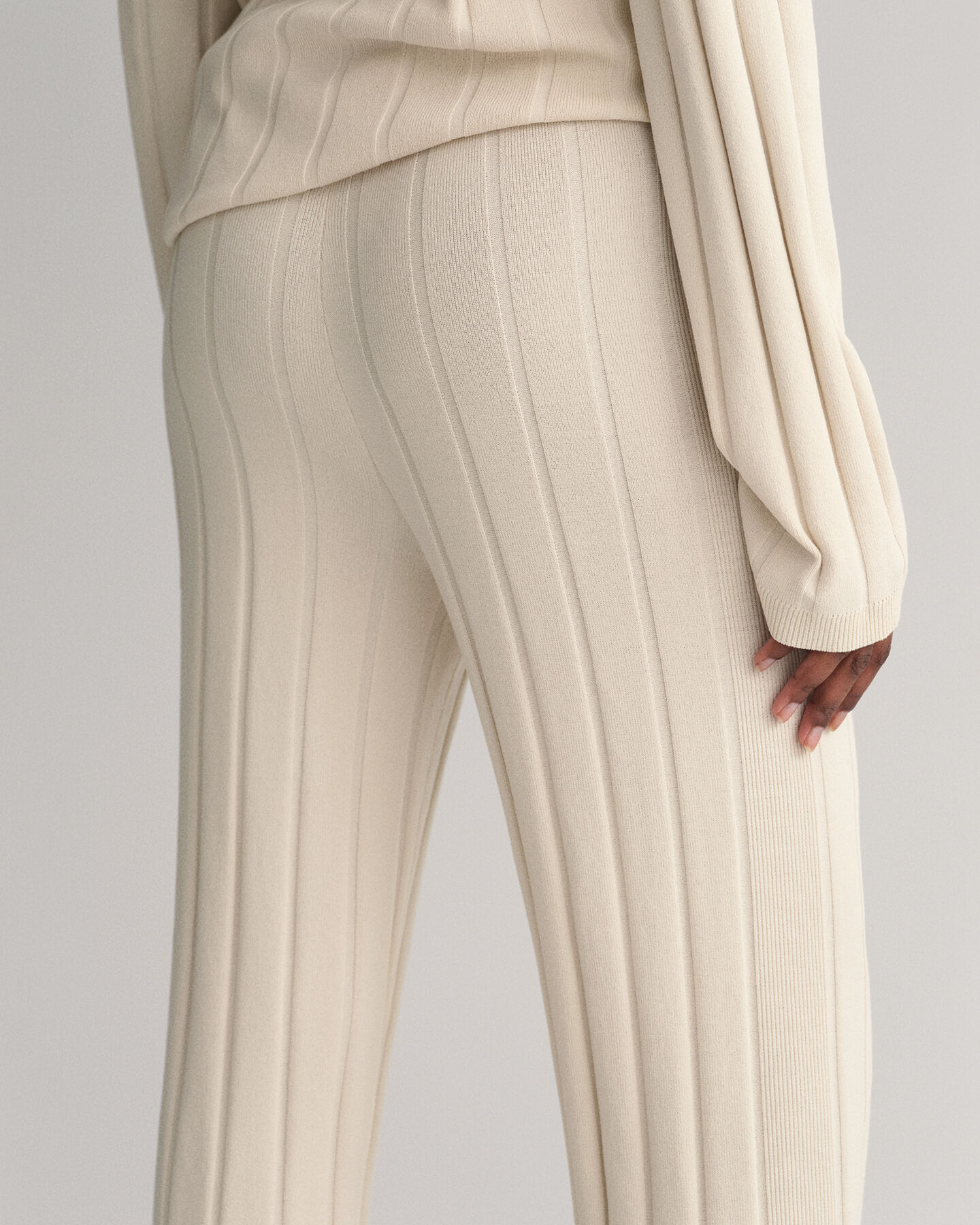 Ribgebreide broek
