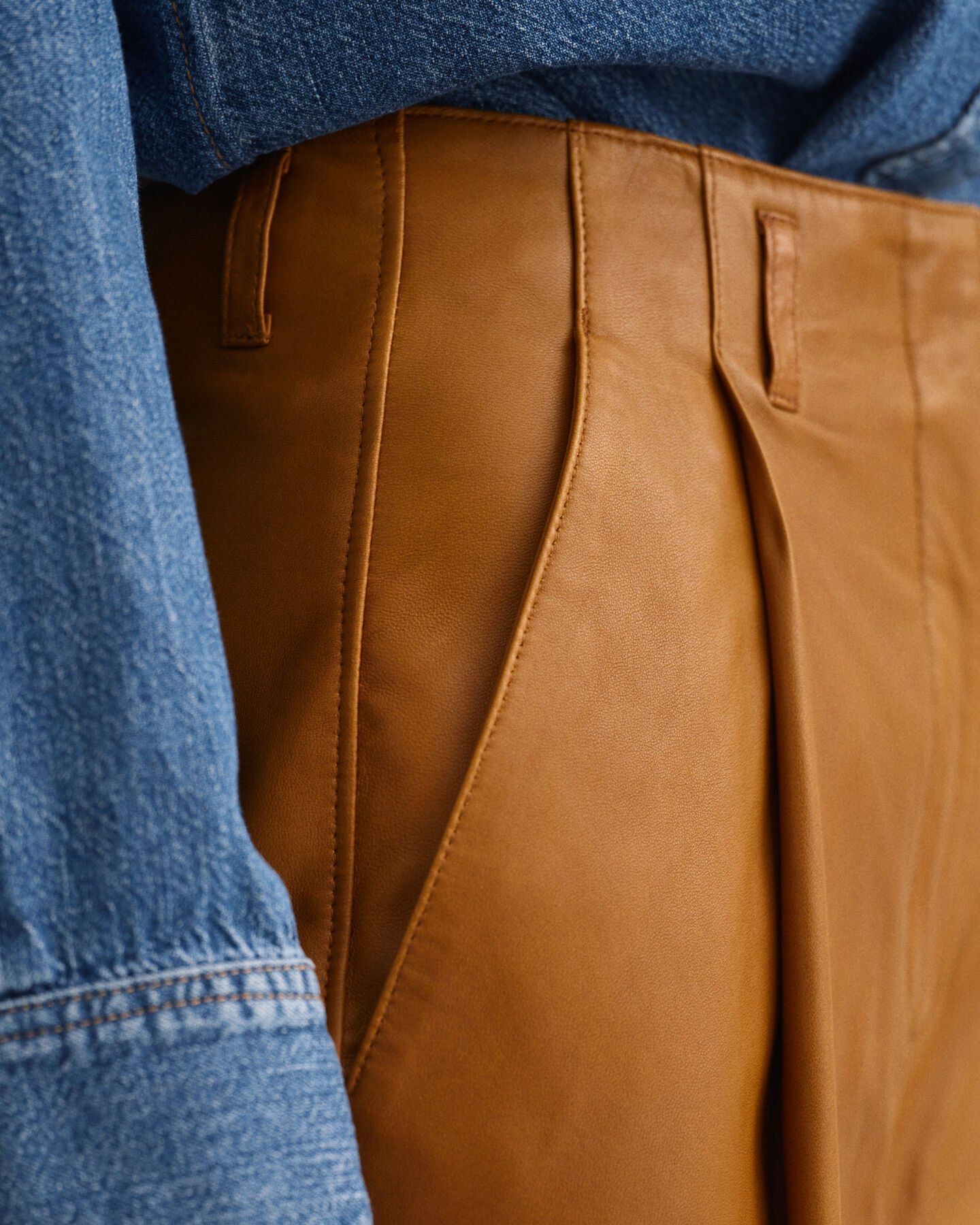 Leren broek met plooien