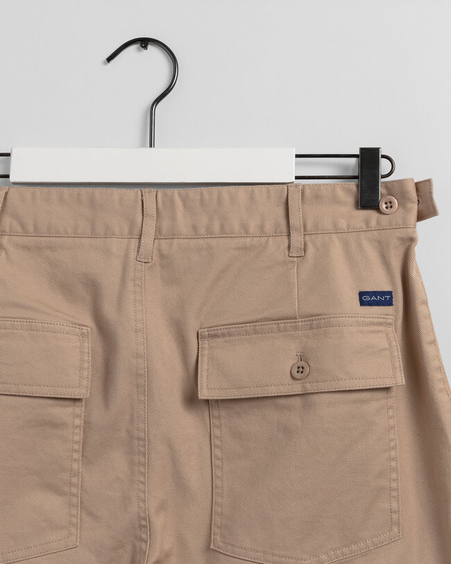Katoenen chino met taps toelopende pijp