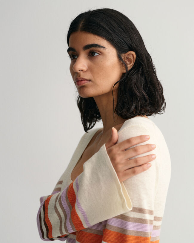 Jurk met ronde hals en kleurige strepen