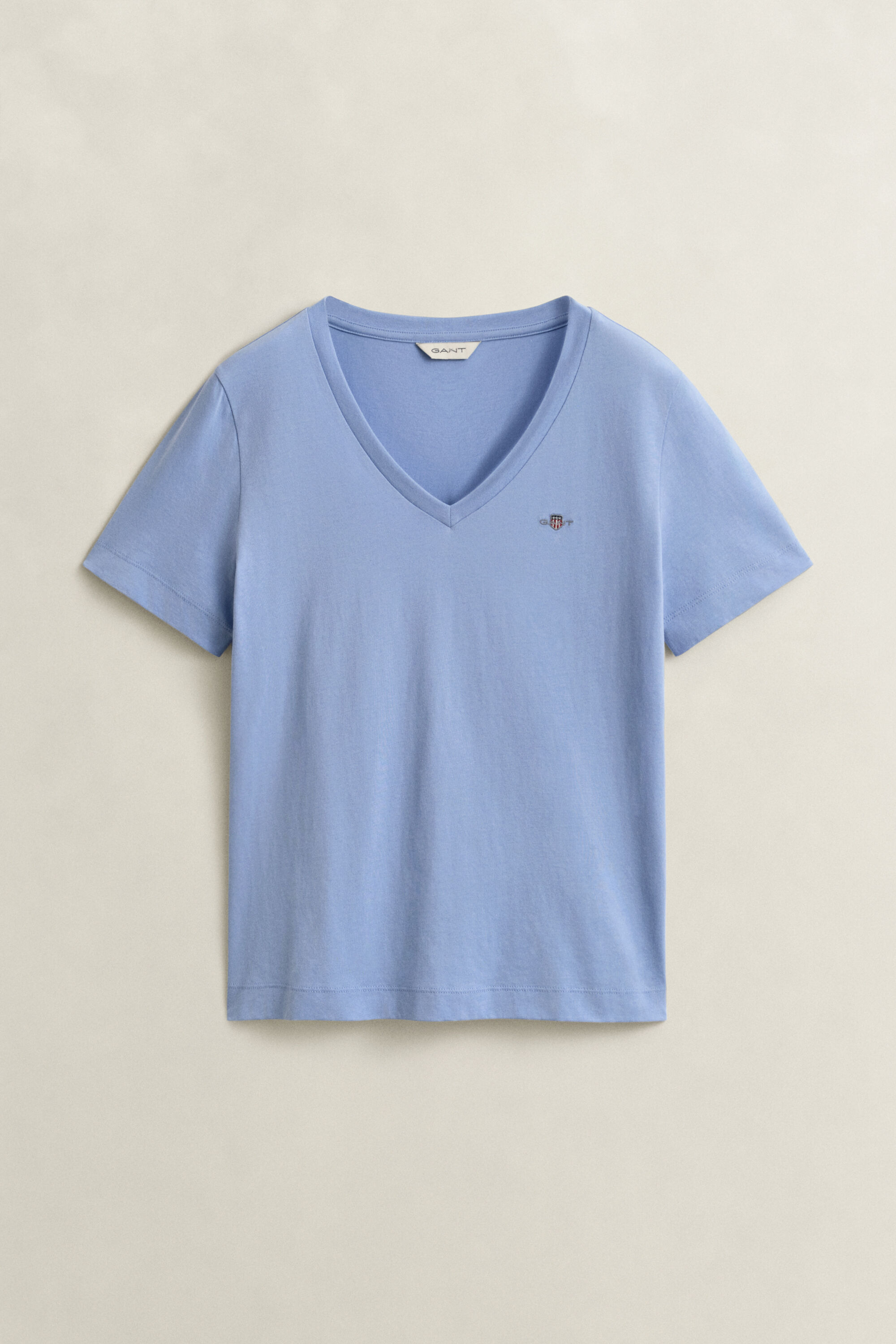 Shield T-shirt met V-hals
