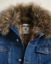 Wrangler x GANT denim jack met nepbont