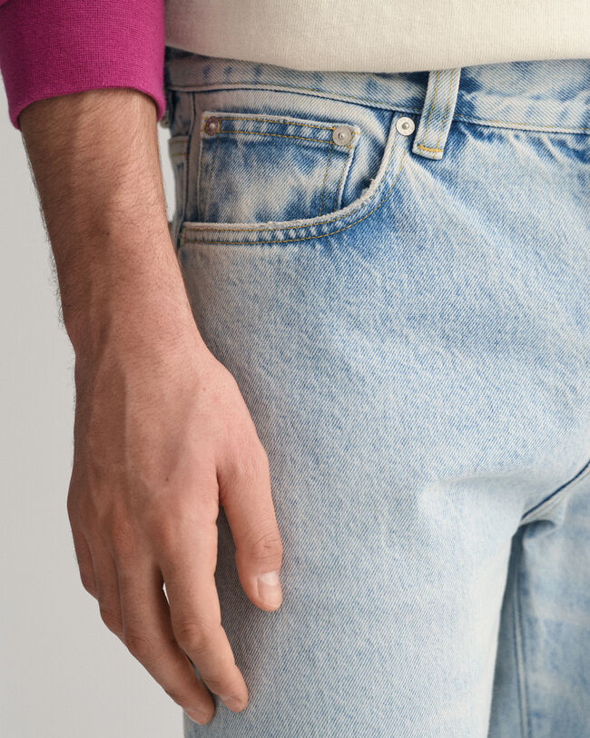 Loose Fit Light Washed jeans