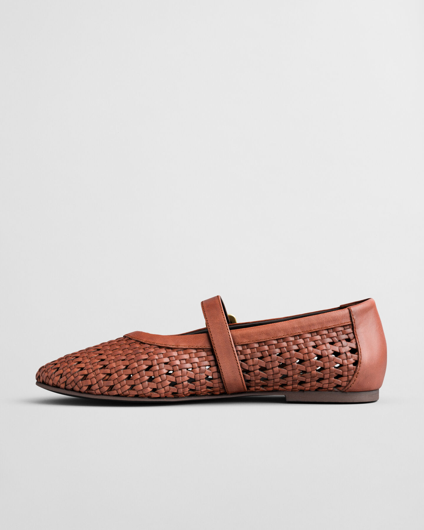 Chadii platte schoenen van gevlochten leer