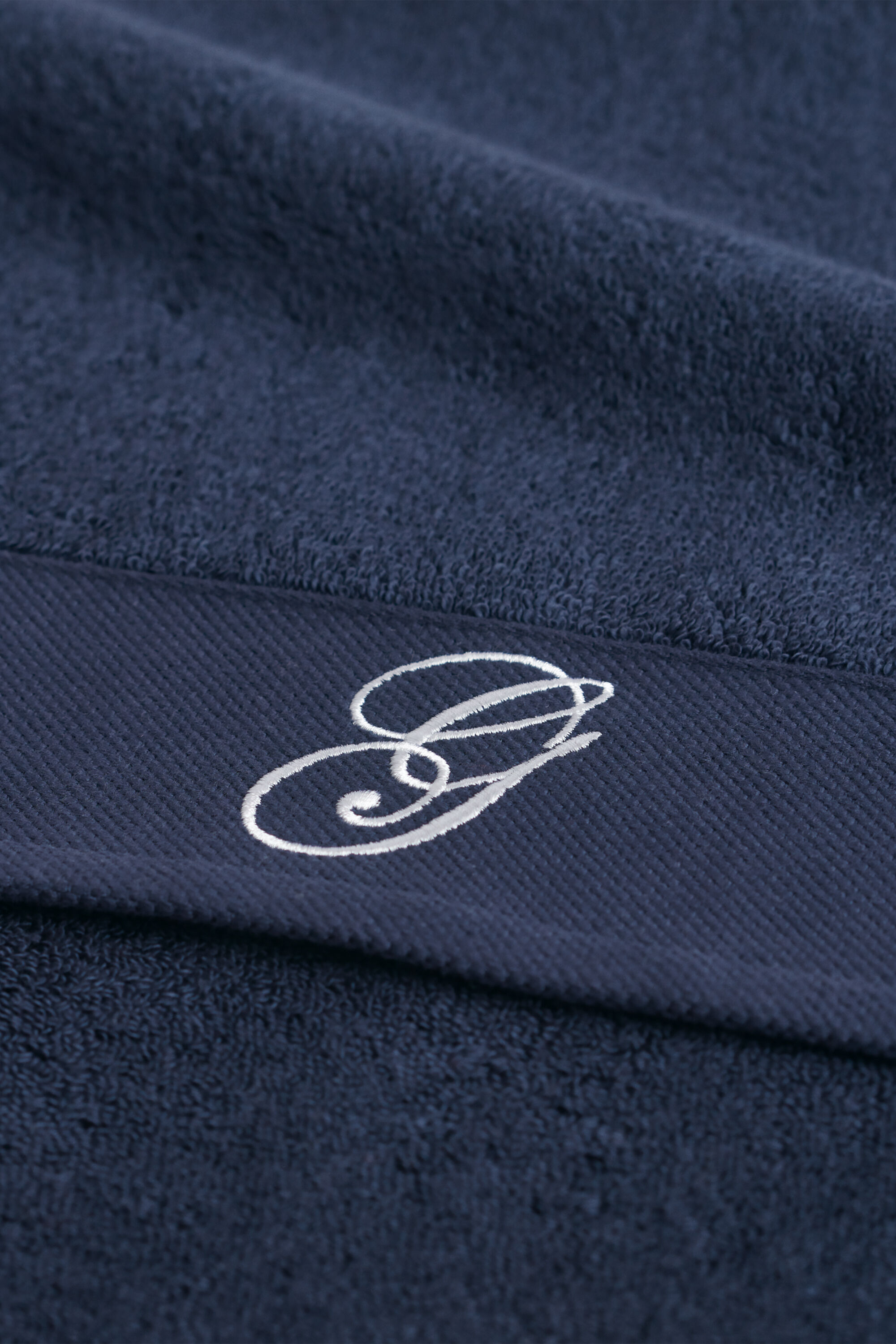 Geborduurde handdoek 30 x 50 cm