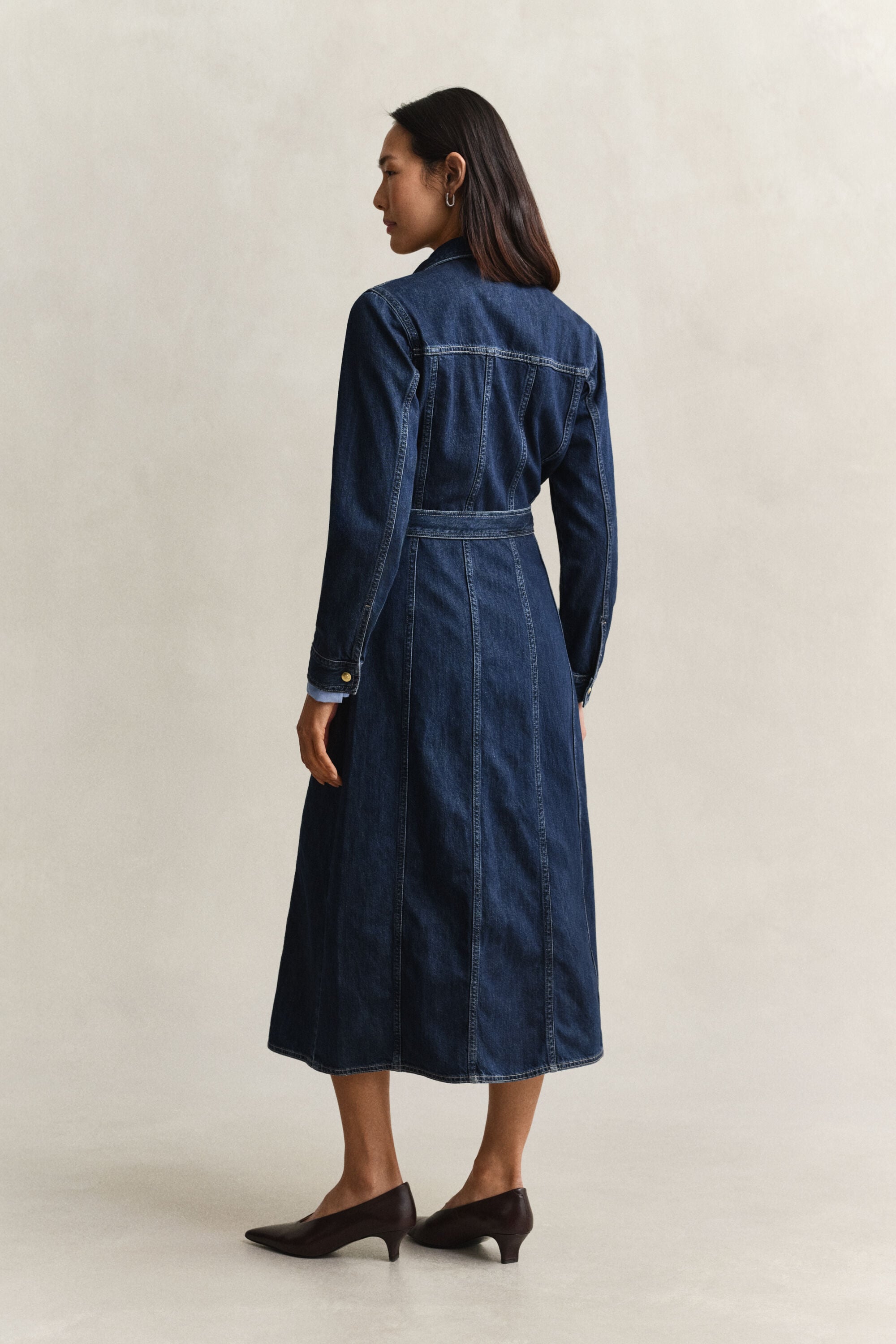 Denim midi-jurk met ceintuur